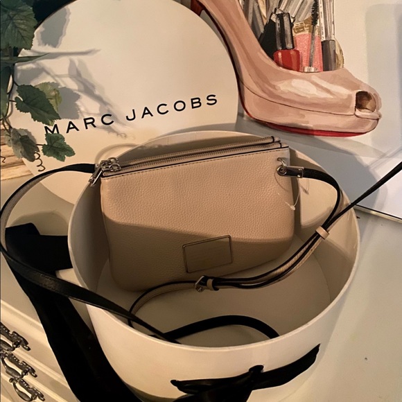 ❌SOLD❌Marc by Marc Jacobs shoulder bag - Picture 1 of 16